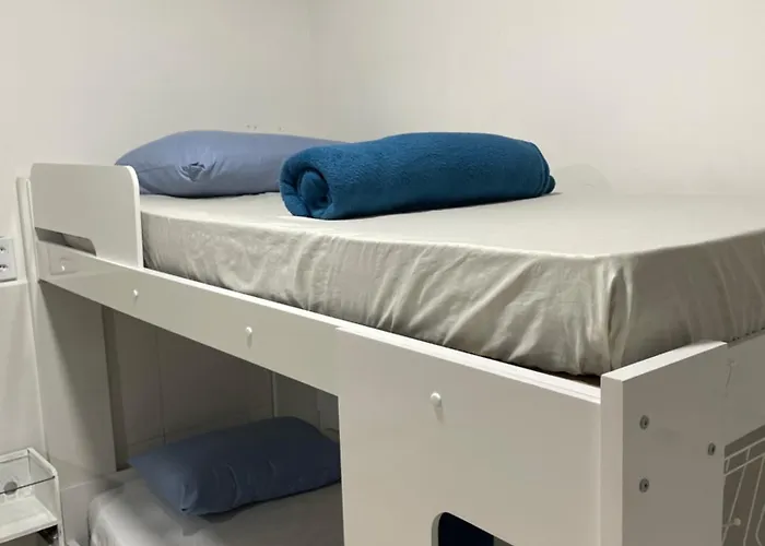 Hospedagem Deoli - Suites Cozinha Compacta
